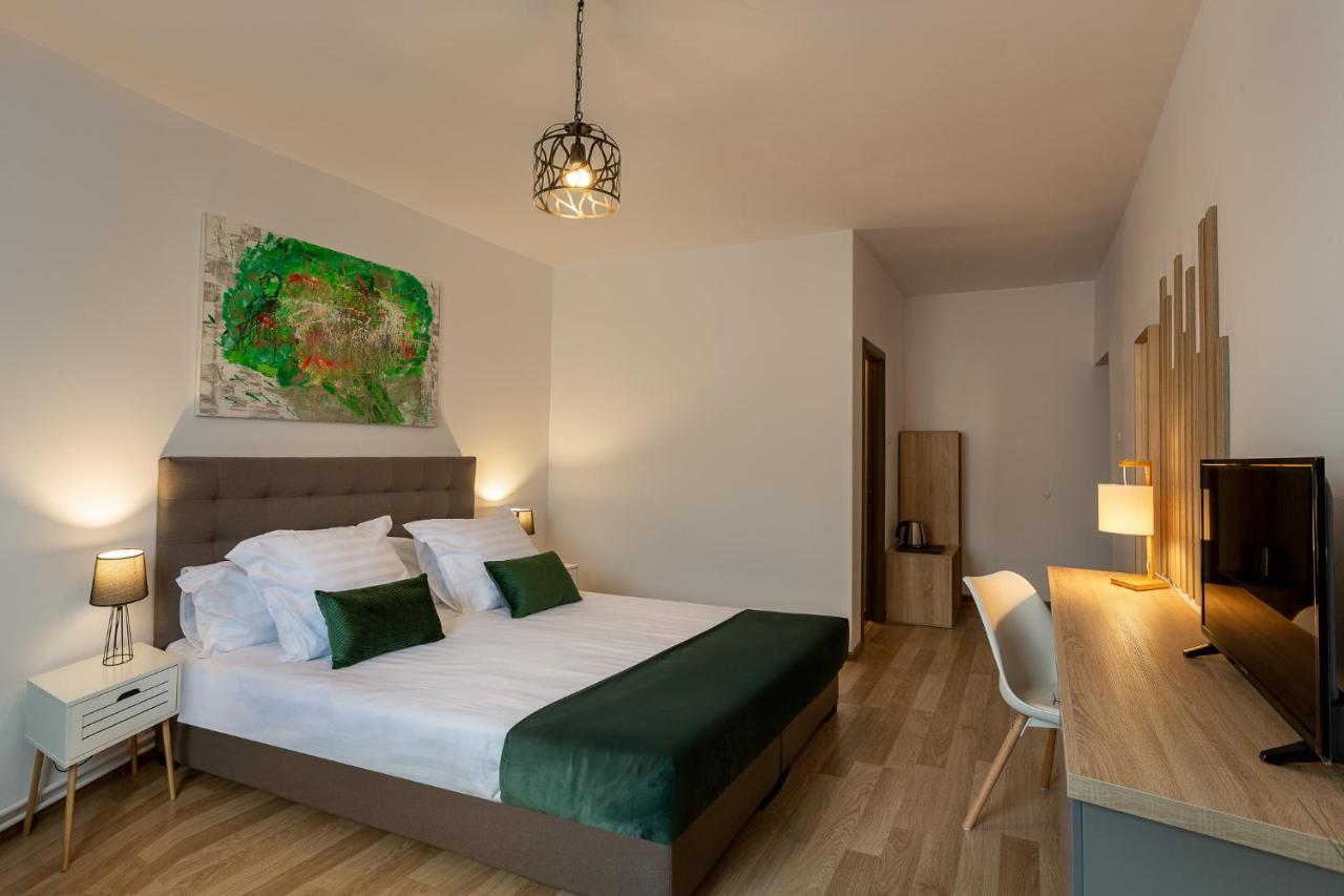 Lagom Hotel Bukarest Exteriör bild