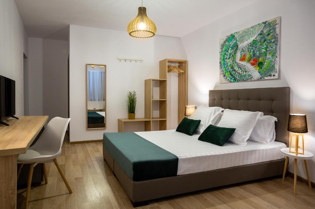 Lagom Hotel Bukarest Exteriör bild