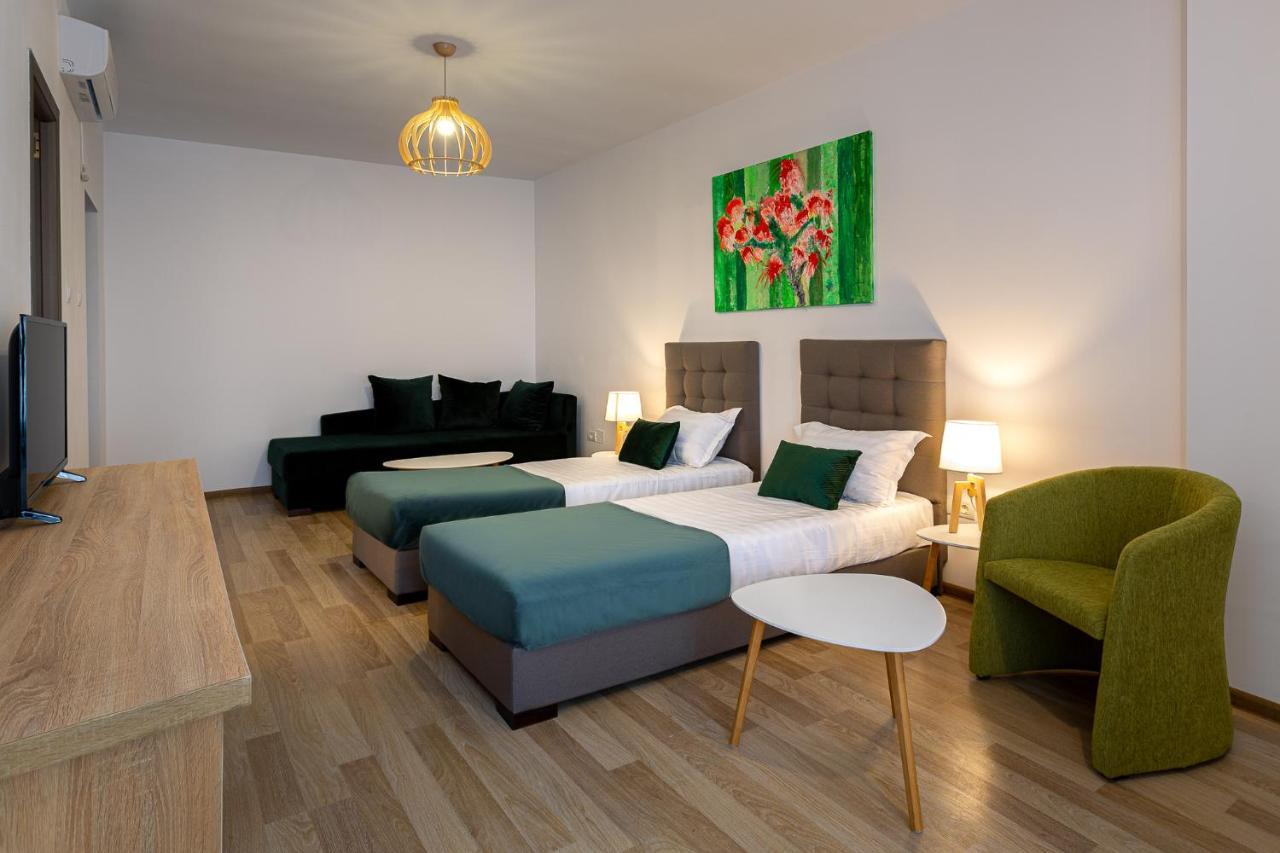 Lagom Hotel Bukarest Exteriör bild